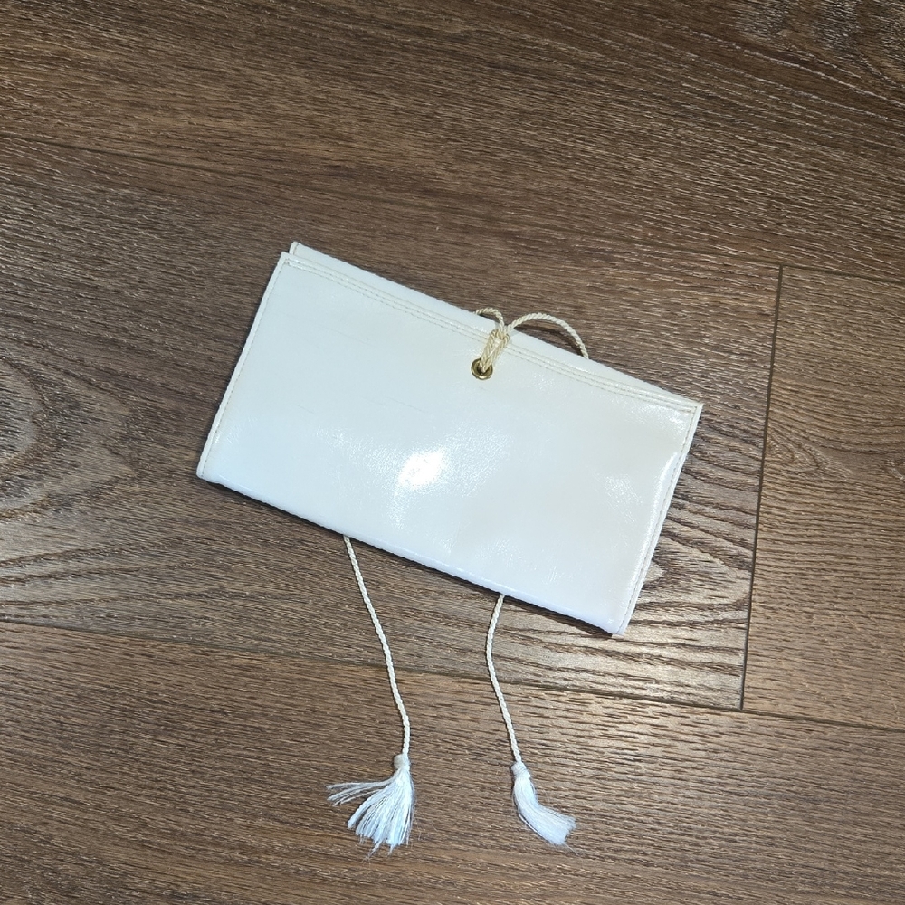 AMITY FOLDED TRAVEL WALLET.. #7135 - Picture 2 of 7